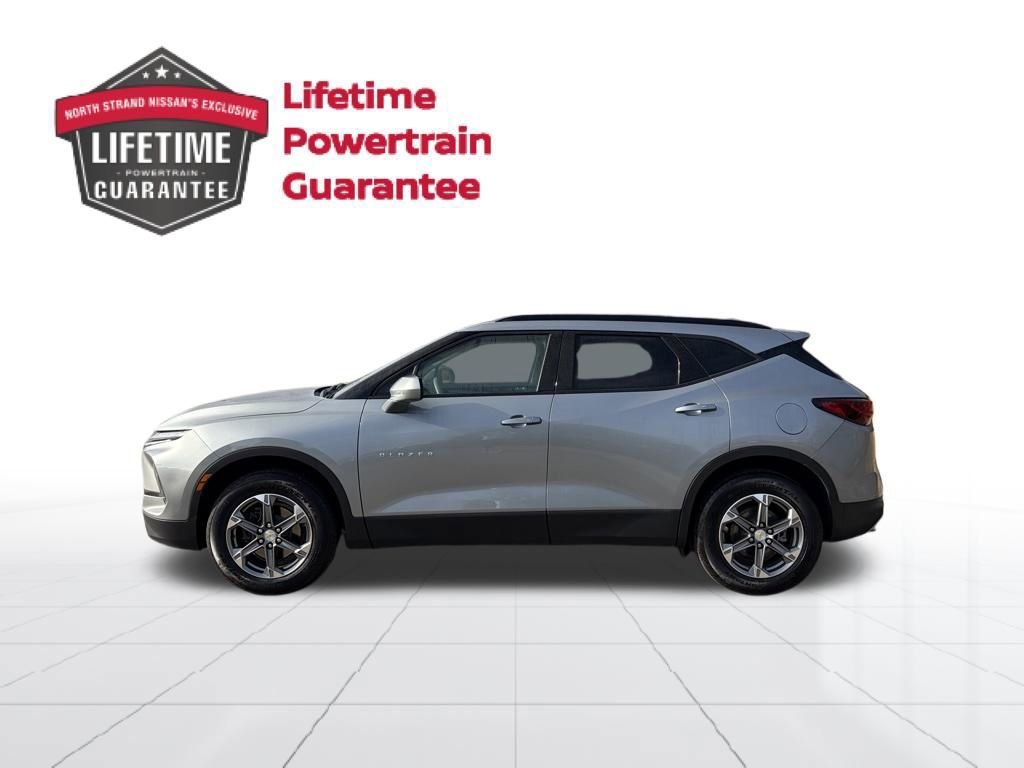Used 2023 Chevrolet Blazer LT w/ Convenience Package image 2