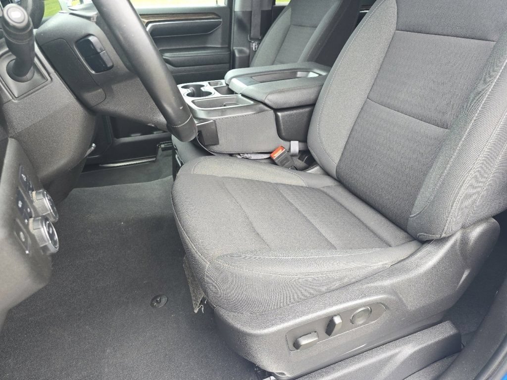 Used 2023 Chevrolet Silverado 1500 LT AWD/4WD image 23