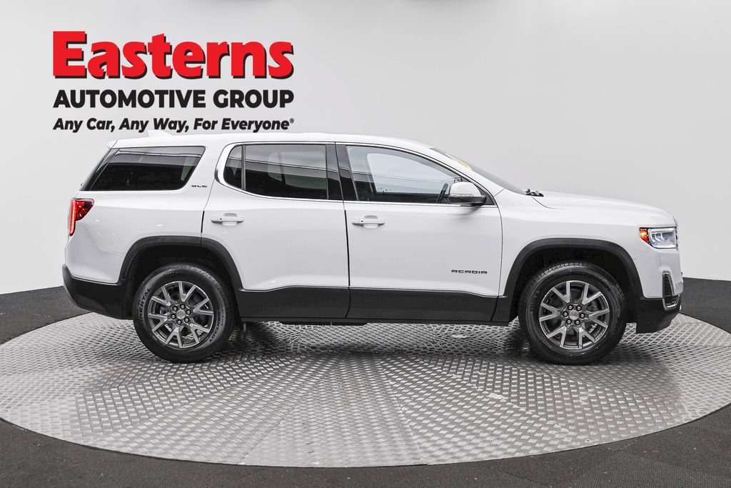 Used 2023 GMC Acadia SLE FWD image 4