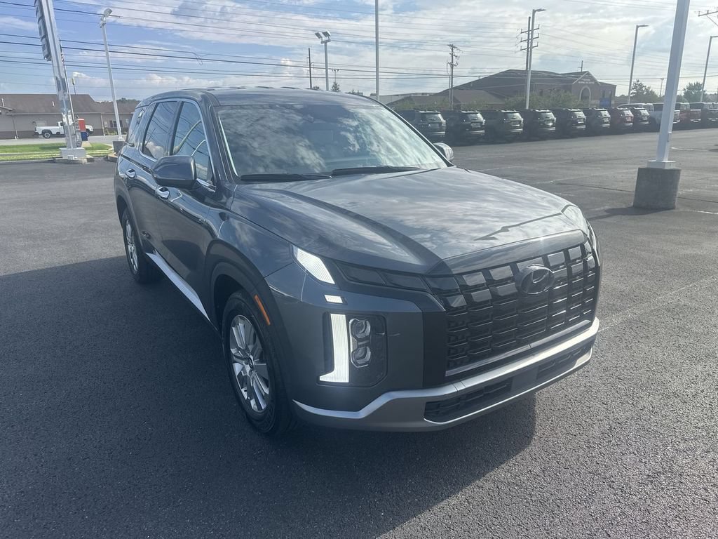 Used 2023 Hyundai Palisade SE w/ Cargo Package AWD/4WD image 1