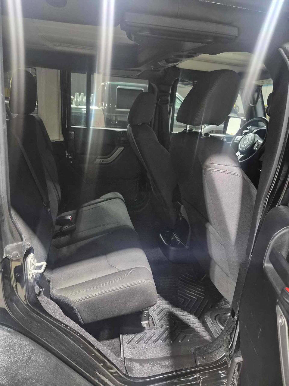 Used 2015 Jeep Wrangler Unlimited Sport w/ Quick Order Package 24S AWD/4WD image 10