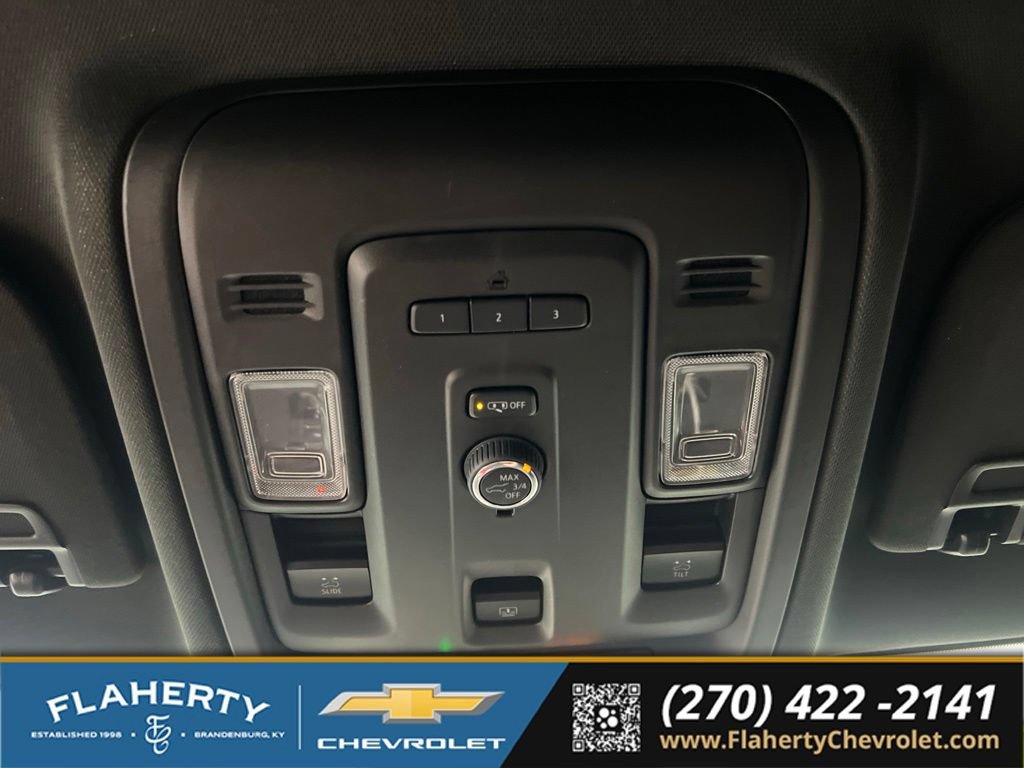 Used 2023 GMC Yukon XL SLT AWD/4WD image 34