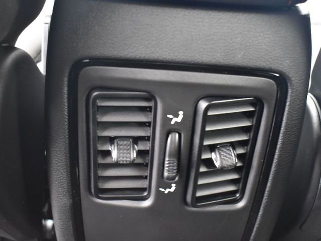 Used 2025 Dodge Durango GT image 32