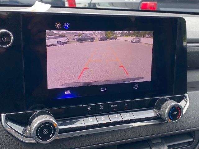 Used 2025 Chevrolet Colorado W/T w/ Advanced Trailering Package AWD/4WD image 17