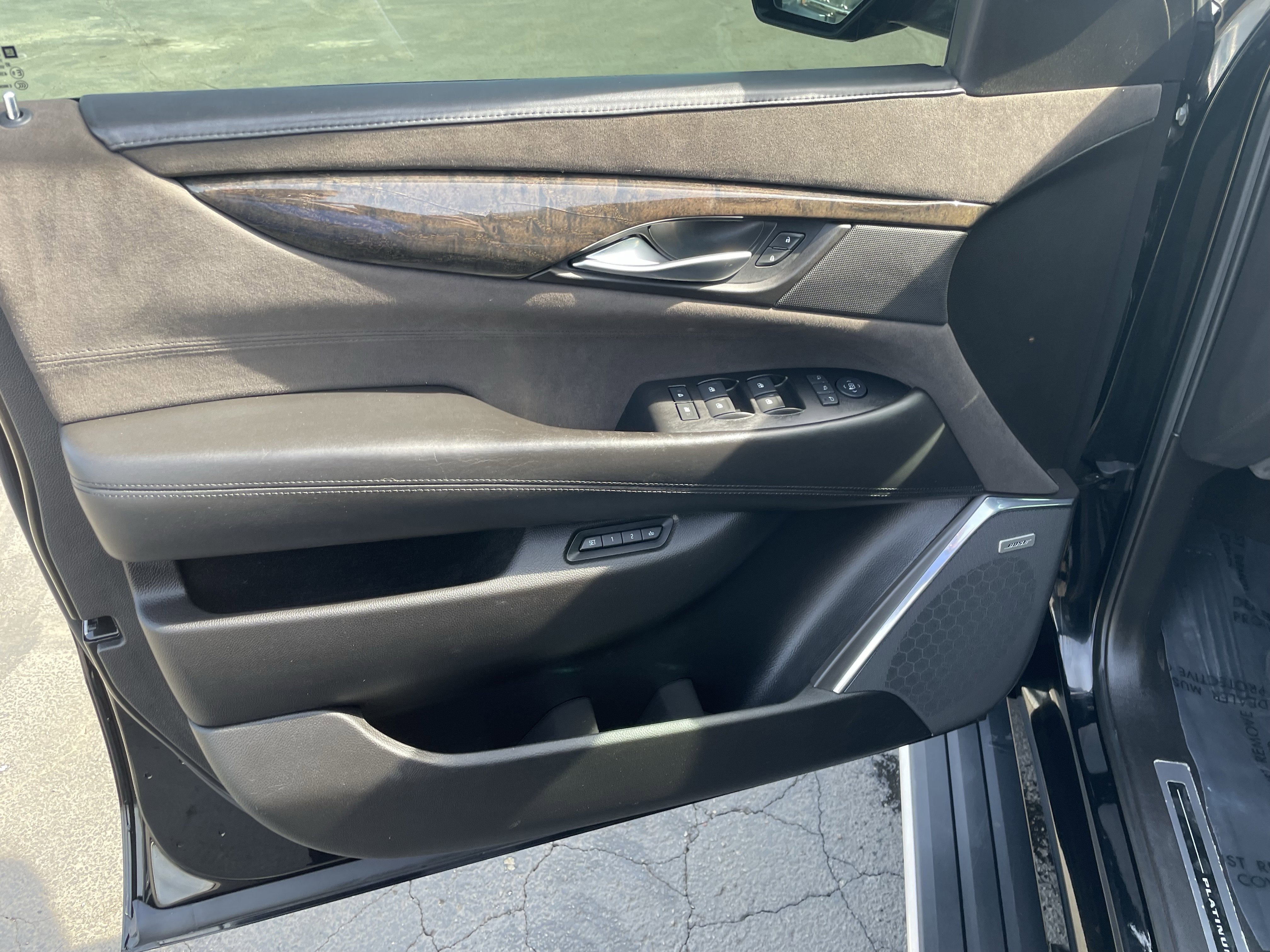 Used 2016 Cadillac Escalade Platinum image 11