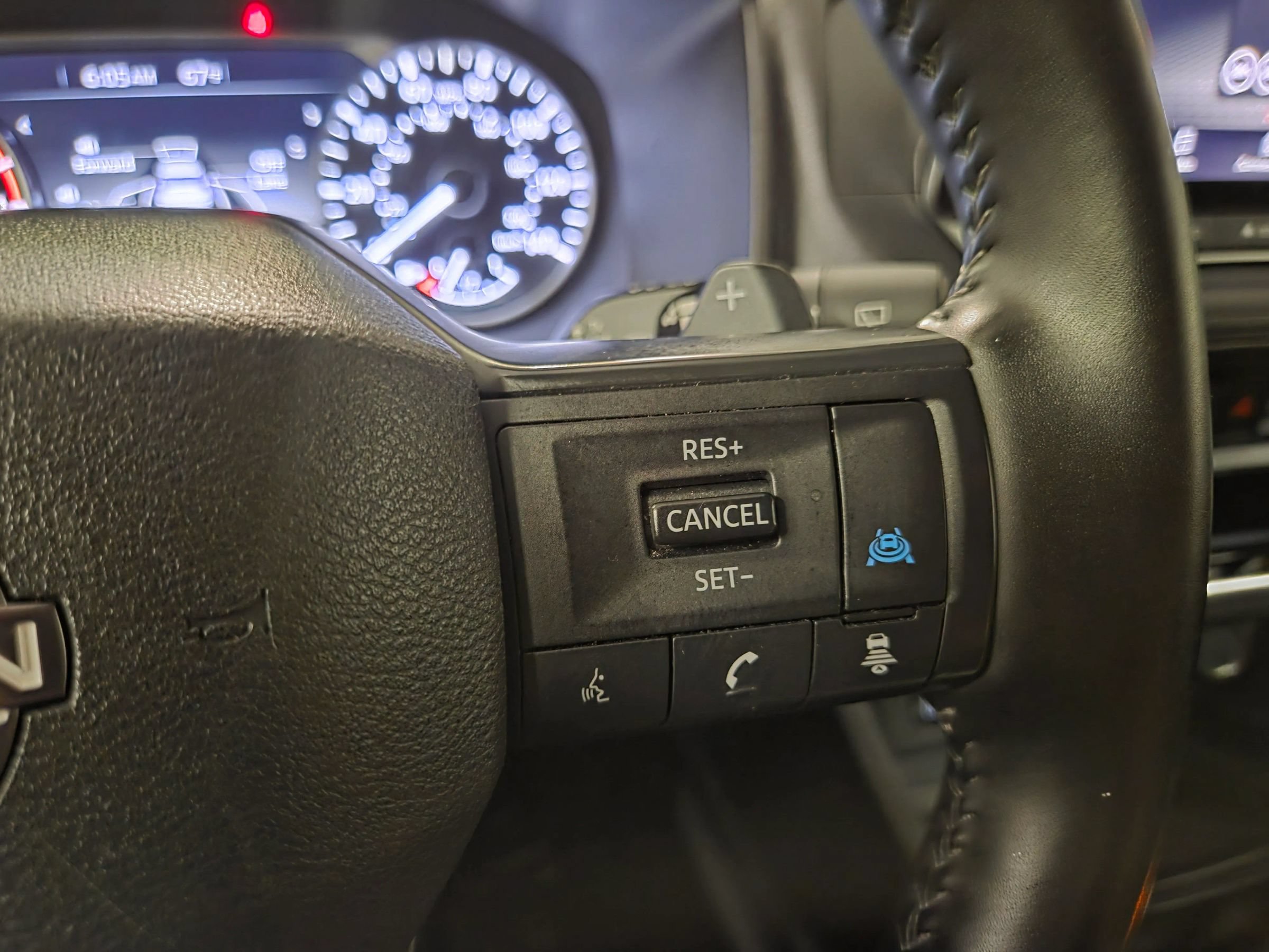 Used 2025 Nissan Rogue SV FWD image 19