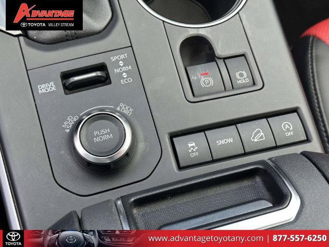 Used 2022 Toyota Highlander XSE AWD/4WD image 38