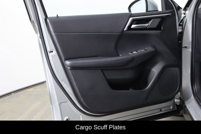 Used 2024 Mitsubishi Outlander SE image 18