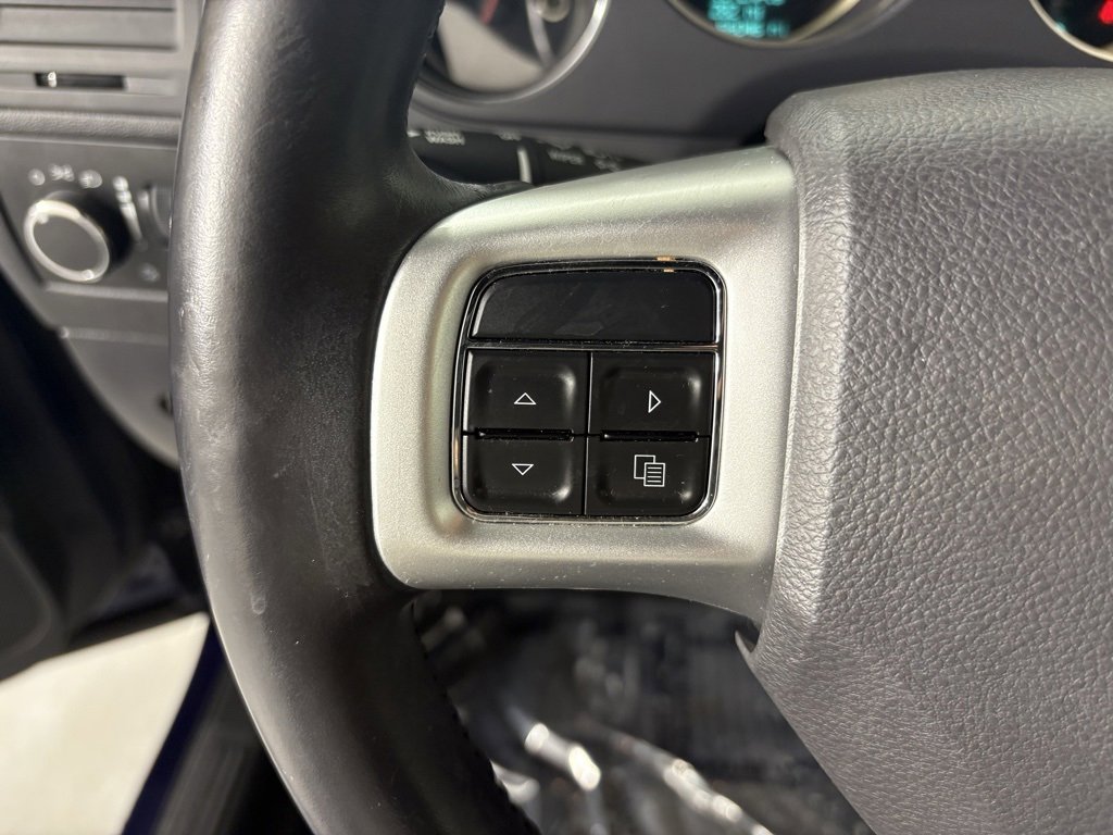 Used 2014 Dodge Challenger SXT image 20