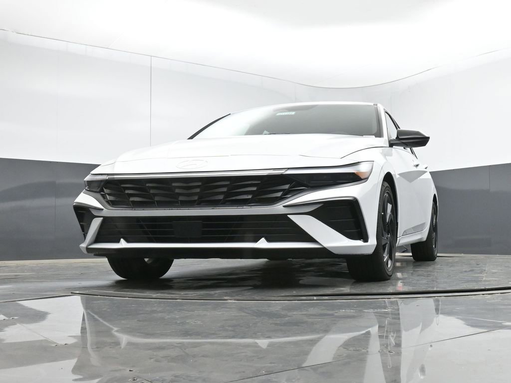 New 2026 Hyundai Elantra SEL Sport image 9