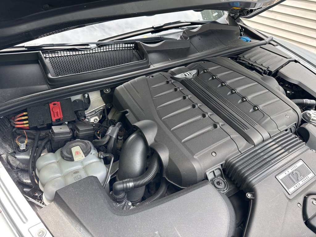 Used 2018 Bentley Bentayga Activity image 55