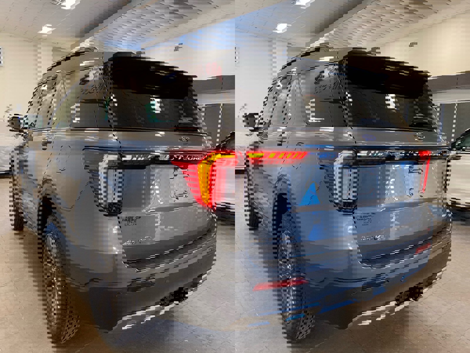 New 2026 Ford Explorer Active w/ Active Comfort Package image 12