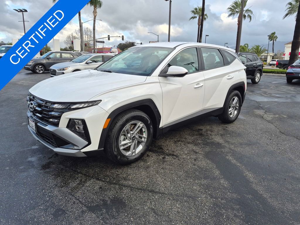 Used 2025 Hyundai Tucson SE image 3