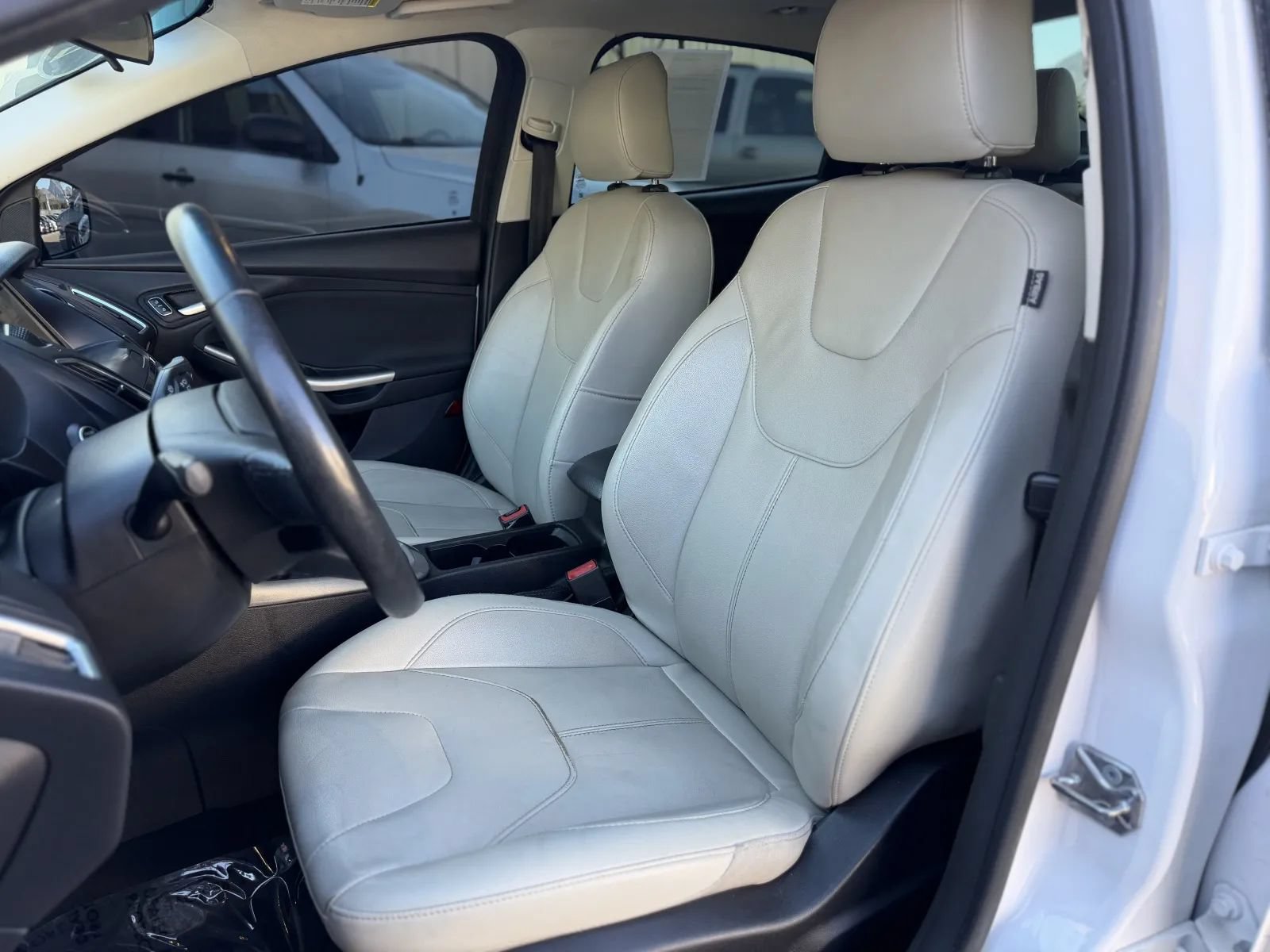 Used 2018 Ford Focus Titanium FWD image 15