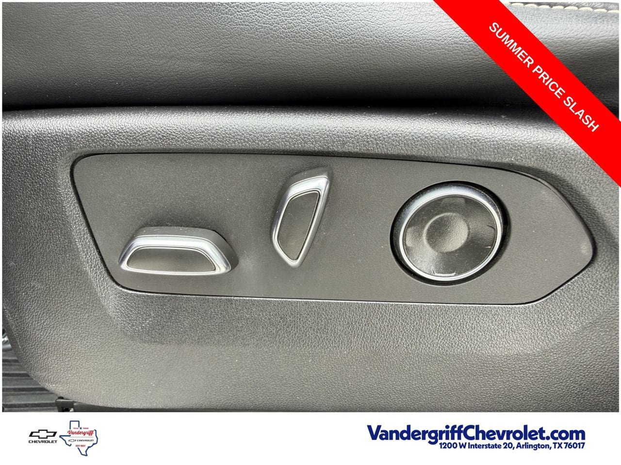 Certified 2023 Cadillac Escalade Premium Luxury w/ LPO, Floor Liner Package AWD/4WD image 23