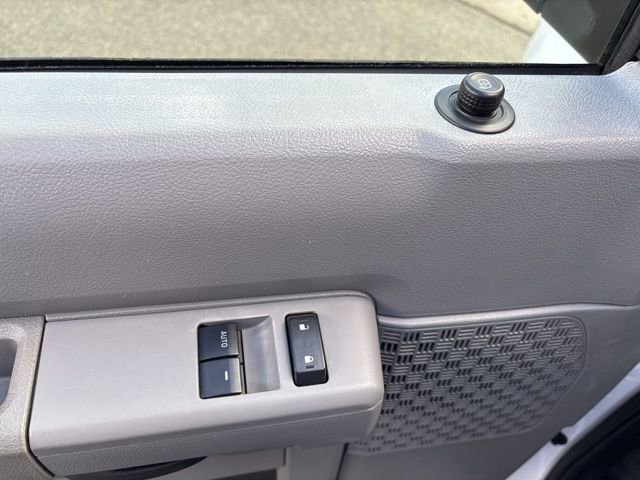 Used 2014 Ford E-250 and Econoline 250 w/ Power Group image 10