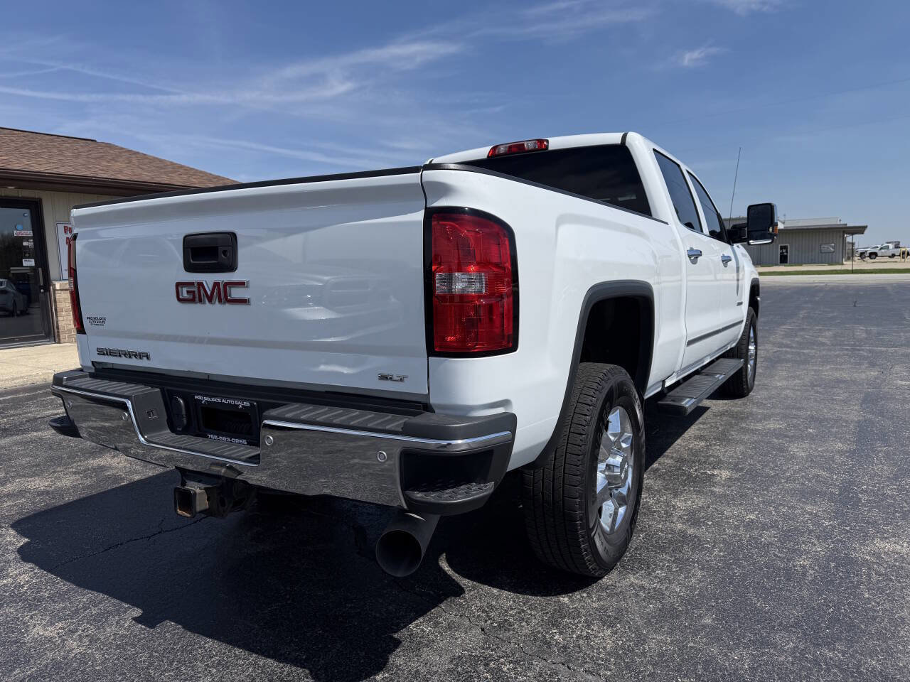 Used 2019 GMC Sierra 2500 SLT w/ Duramax Plus Package AWD/4WD image 8