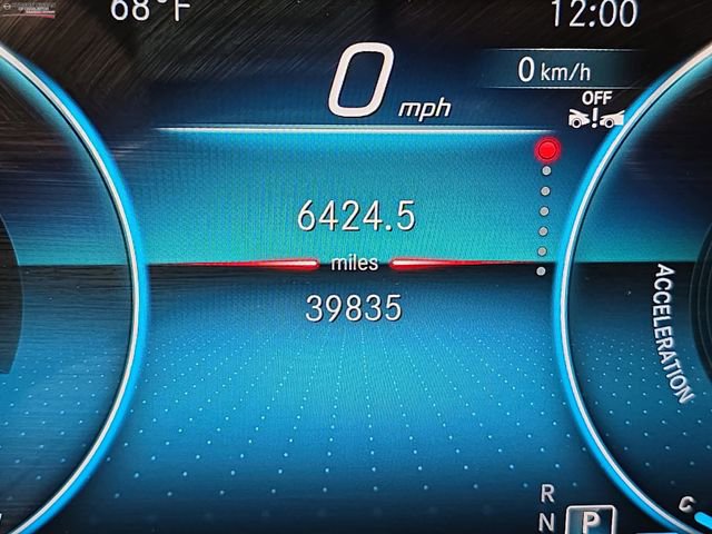 Used 2023 Mercedes-Benz GLB 250 4MATIC image 27