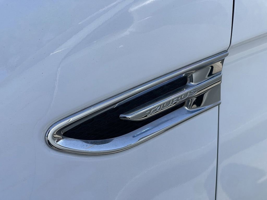 Used 2019 Ford Taurus SE image 31