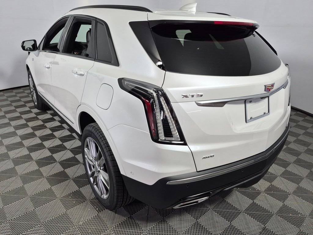 New 2026 Cadillac XT5 Sportv w/ LPO, Floor Liner Package image 4