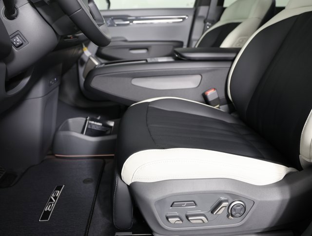 New 2026 Kia EV9 GT-Line image 13