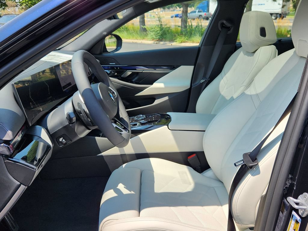 New 2027 BMW 540i xDrive w/ Executive Package AWD/4WD image 10