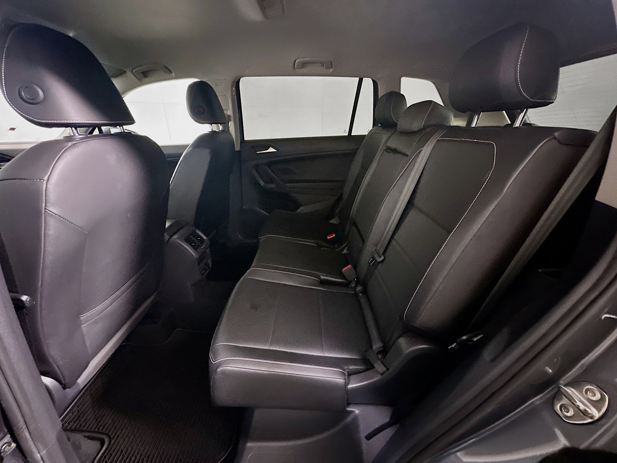 Used 2021 Volkswagen Tiguan SE FWD image 27