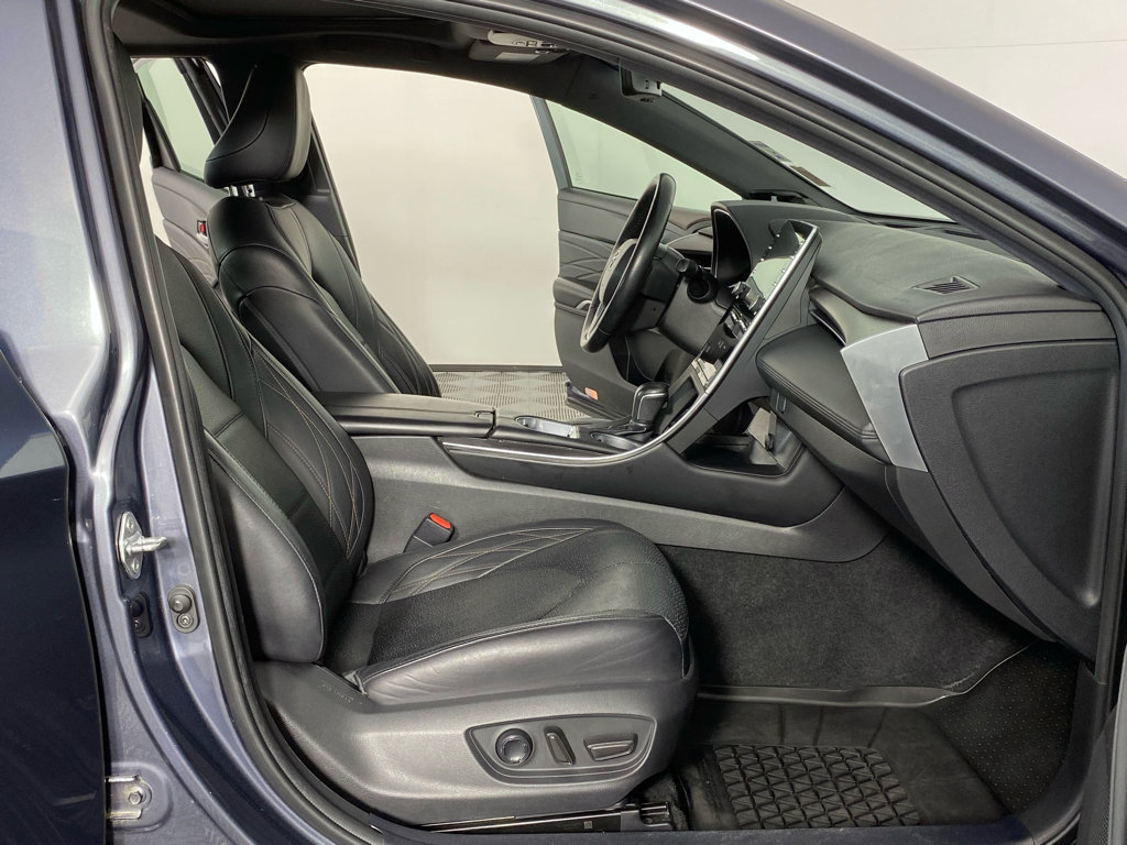 Used 2021 Toyota Avalon Limited w/ Advanced Safety Package FWD image 9