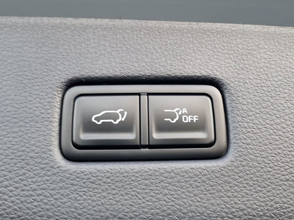 New 2026 Kia Carnival EX FWD image 8