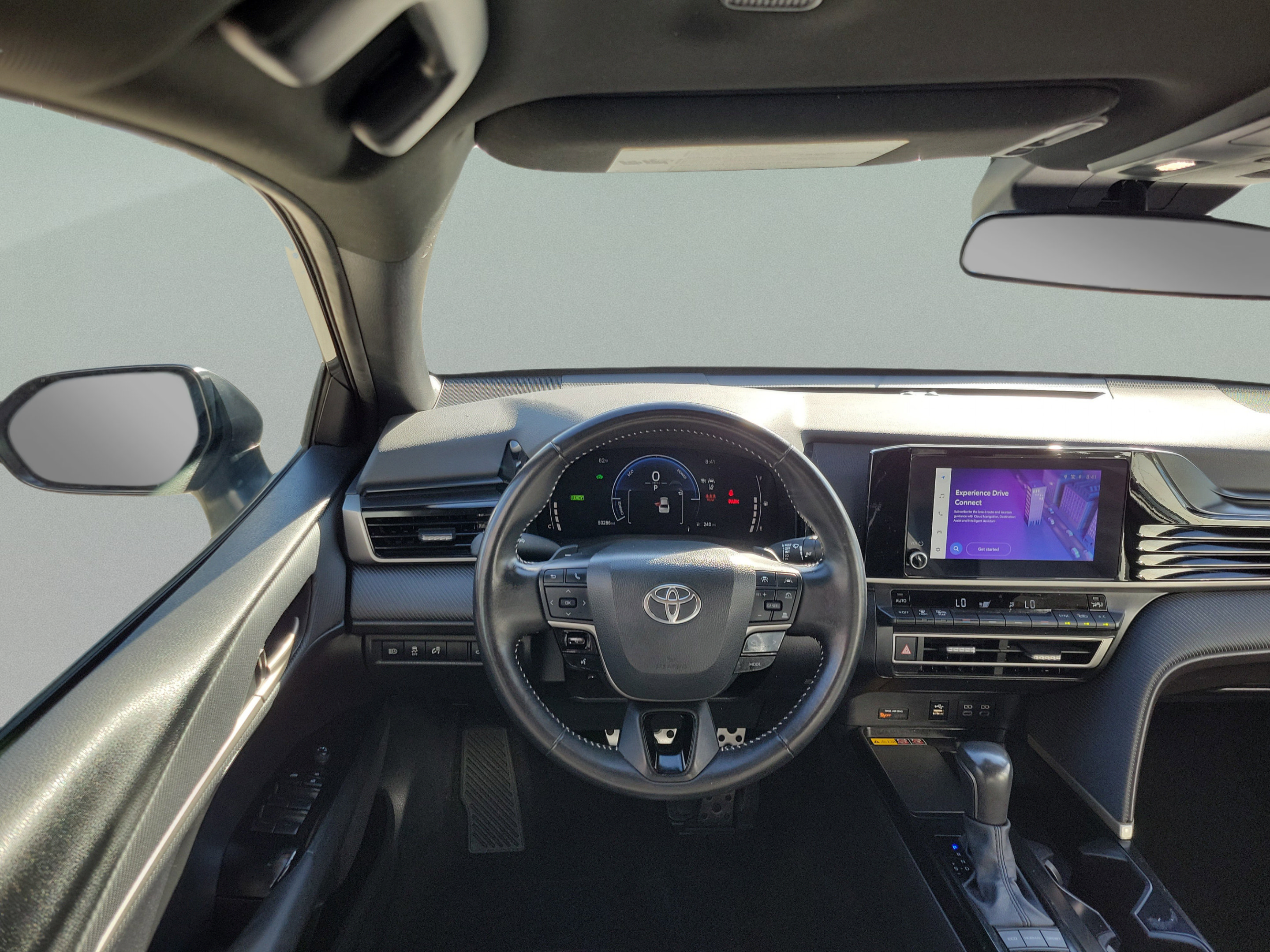 Used 2025 Toyota Camry SE FWD image 6