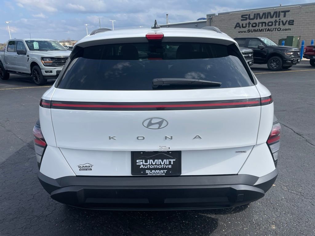 Used 2025 Hyundai Kona SEL image 29