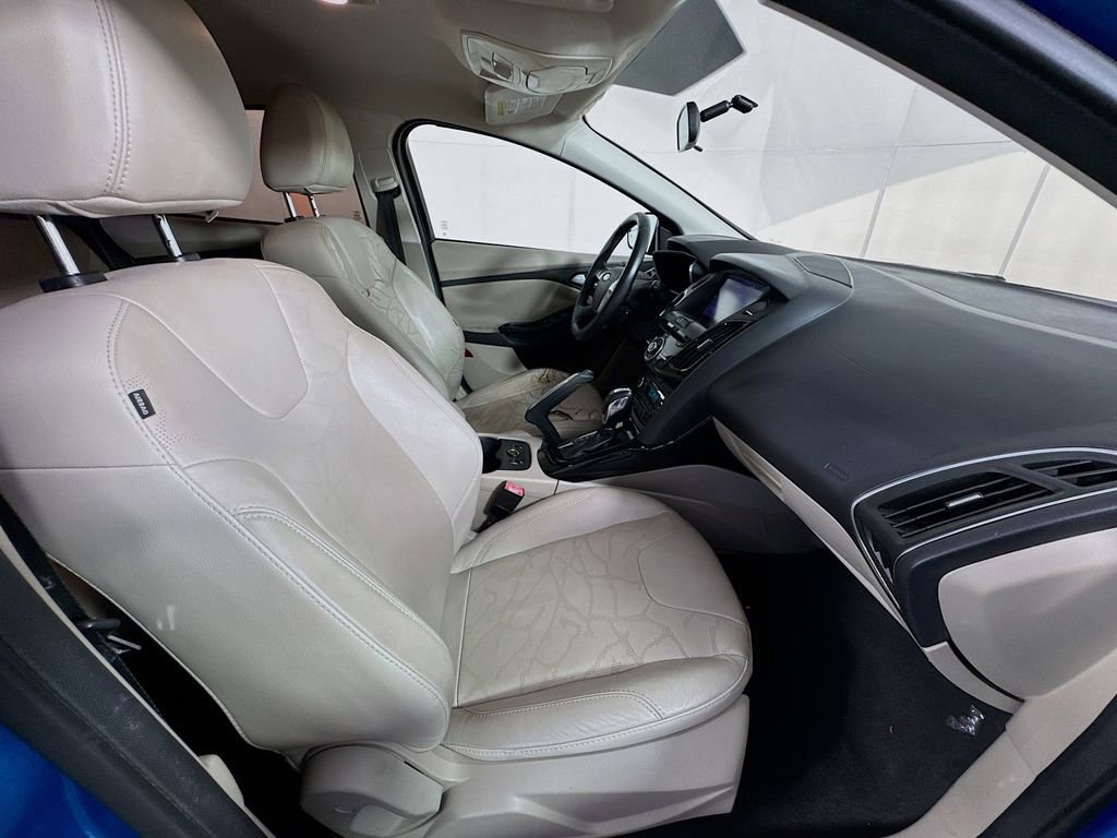 Used 2013 Ford Focus Electric Hatchback image 32