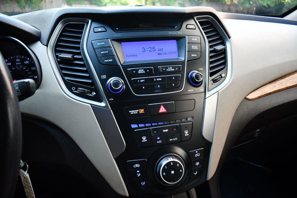 Used 2015 Hyundai Santa Fe Sport image 22
