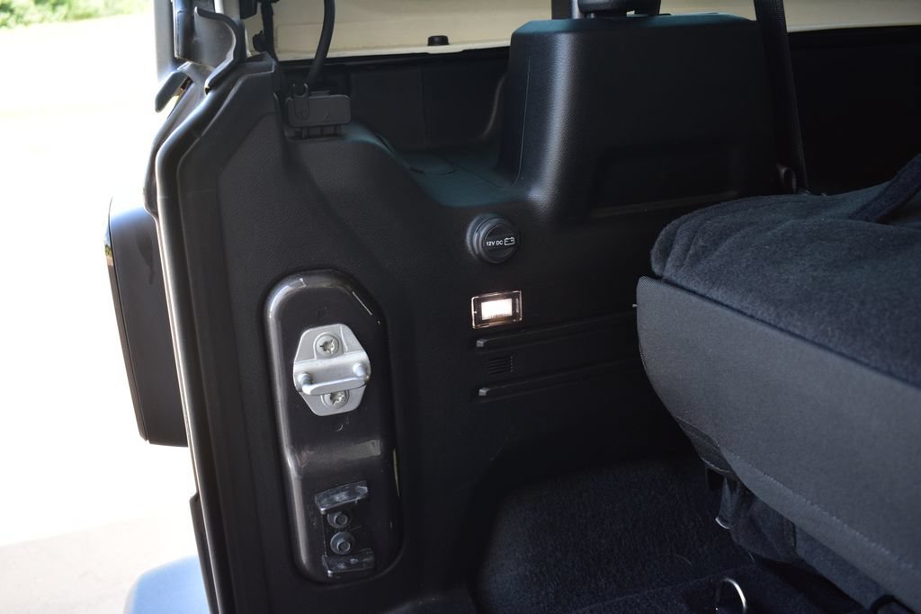 Used 2020 Jeep Wrangler Sport AWD/4WD image 23