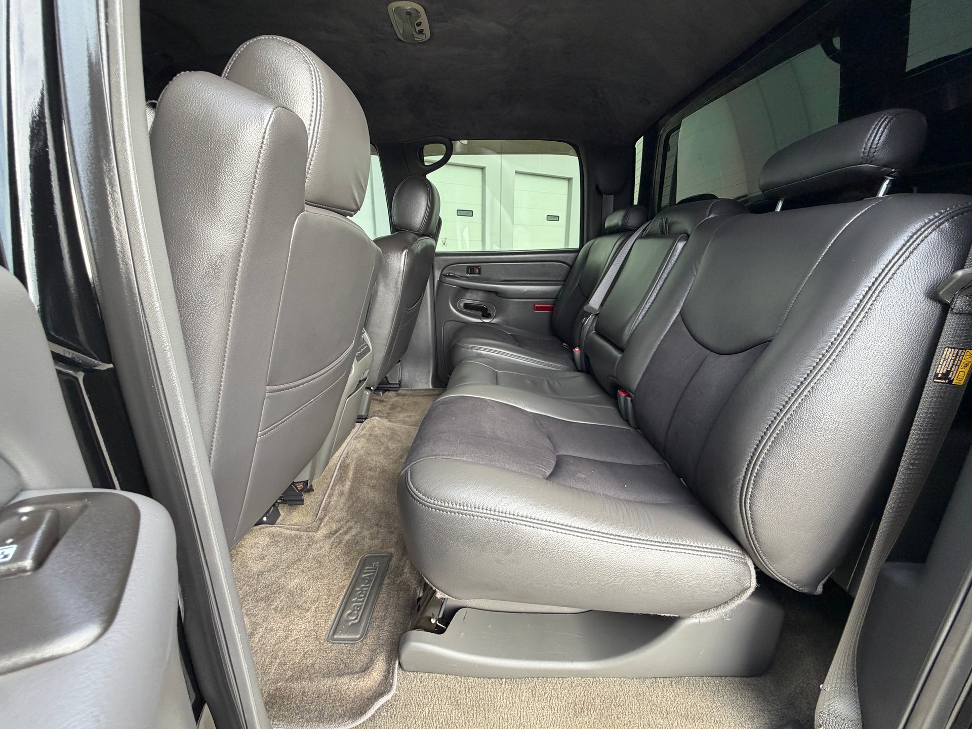 Used 2007 GMC Sierra 3500 SLT w/ Heavy-Duty Power Package AWD/4WD image 28