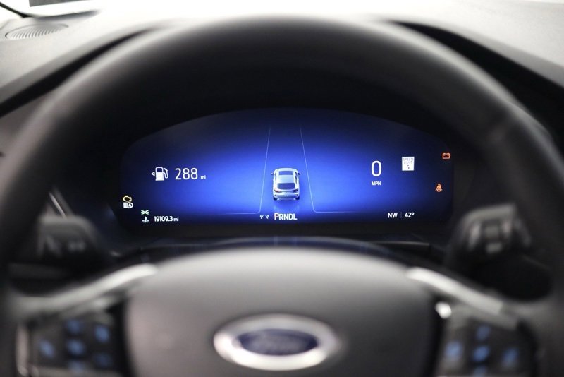 Used 2023 Ford Escape Platinum image 14