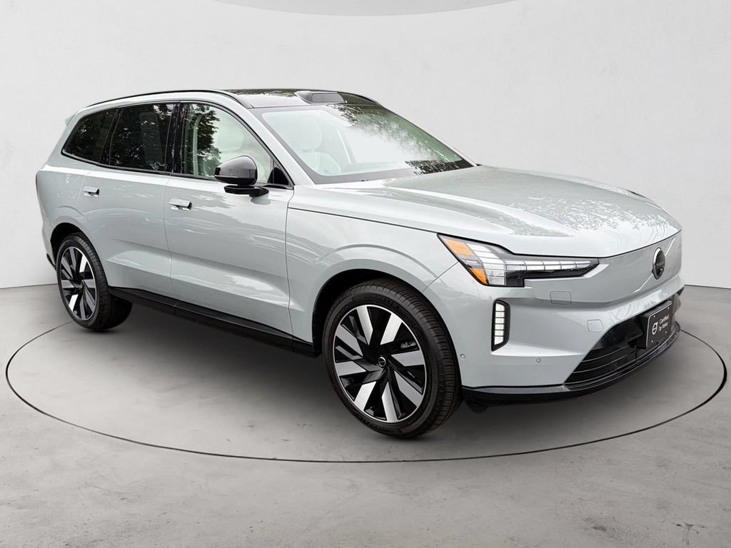 Certified 2025 Volvo EX90 Ultra AWD/4WD image 9