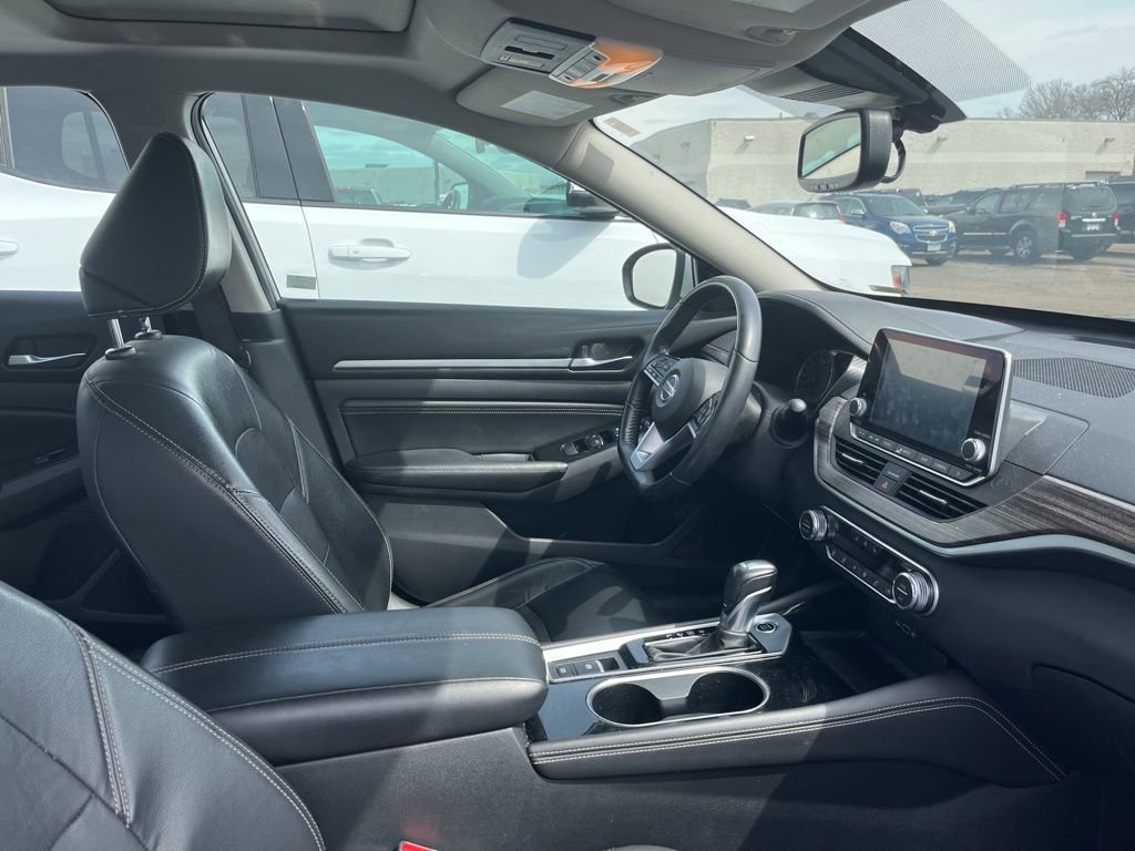 Used 2020 Nissan Altima 2.5 SL image 2