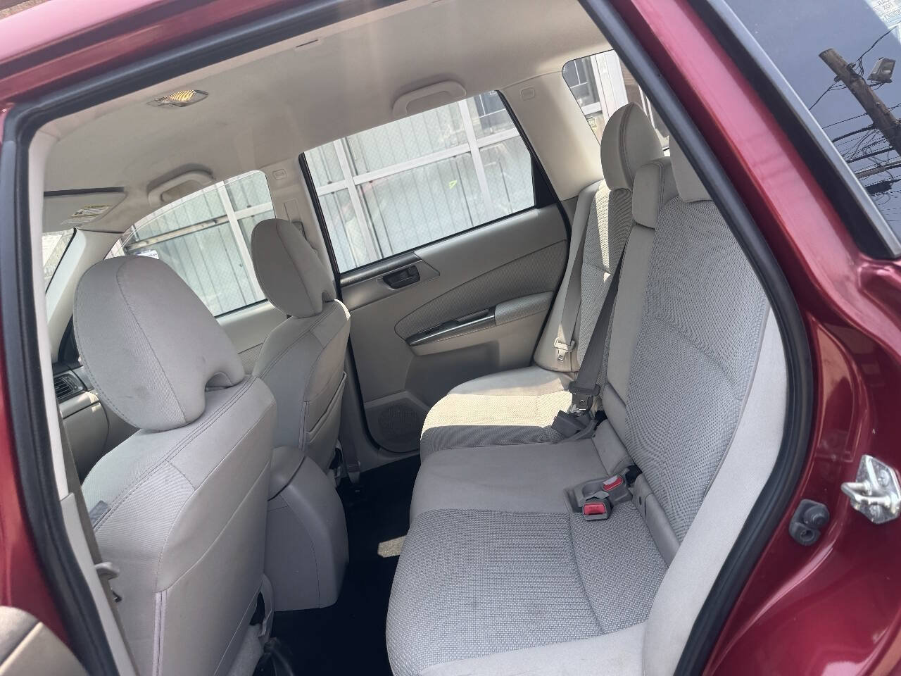 Used 2011 Subaru Forester 2.5X w/ Popular Equipment Group 1A AWD/4WD image 13