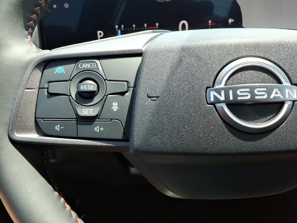 New 2026 Nissan Sentra SR w/ SR Premium Package FWD image 17