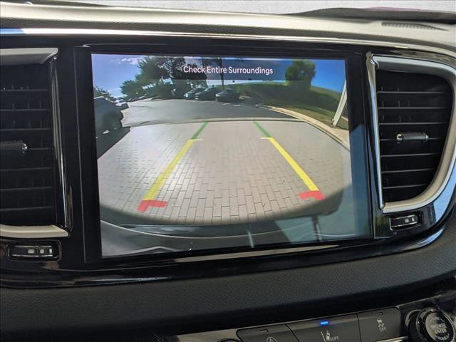 Used 2022 Chrysler Pacifica Touring-L FWD image 12