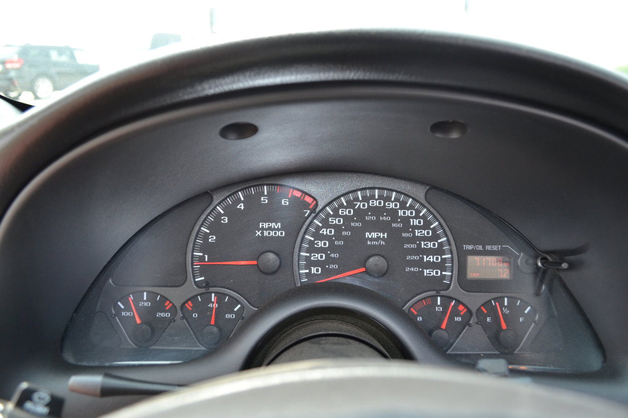 Used 2002 Chevrolet Camaro Z28 w/ SS Performance/Appearance Pkg image 13