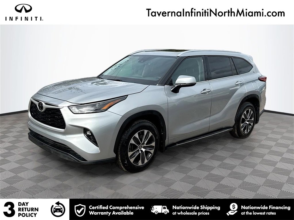 Used 2022 Toyota Highlander XLE image 1