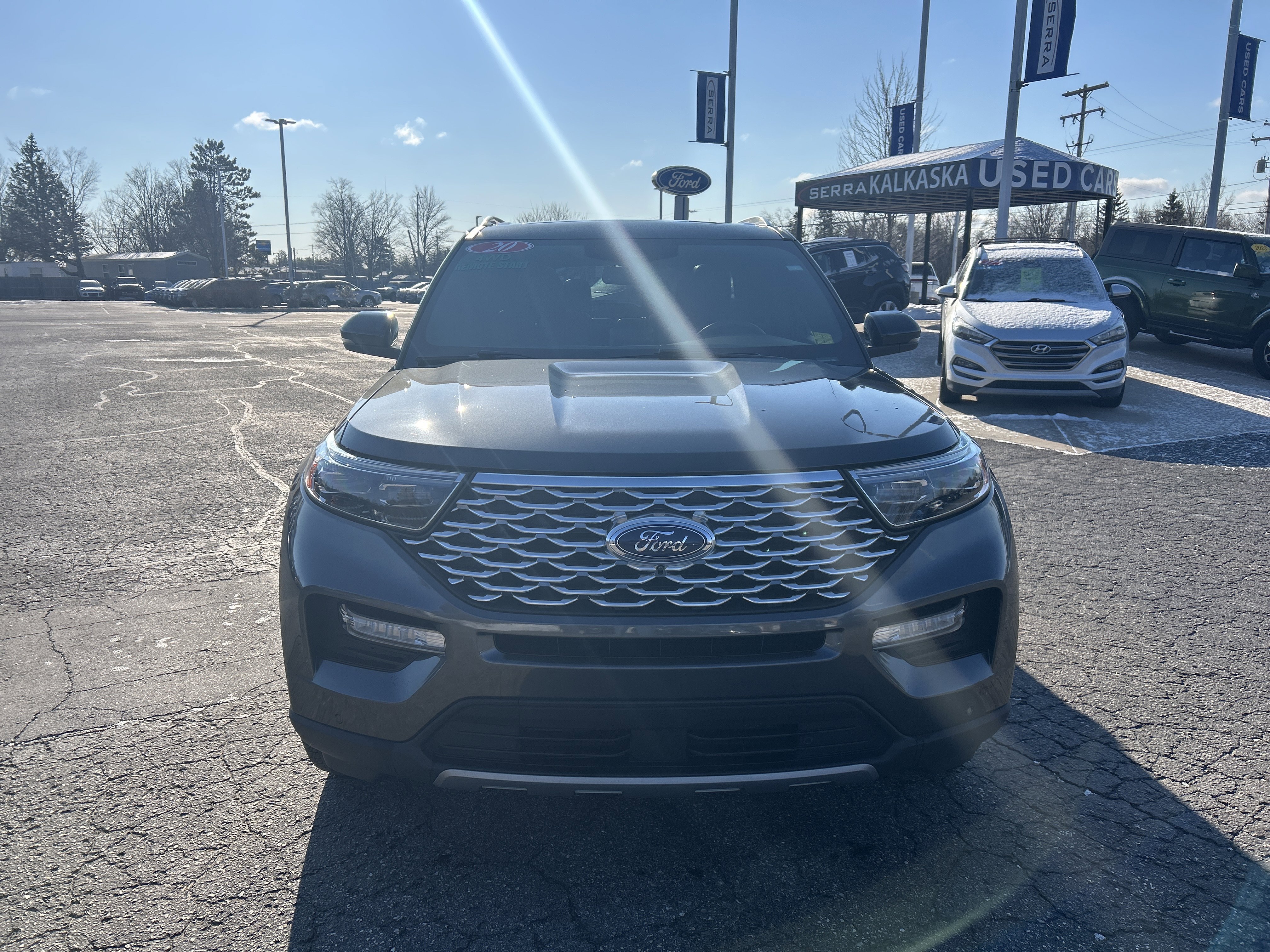Used 2020 Ford Explorer Platinum w/ Premium Technology Package image 9