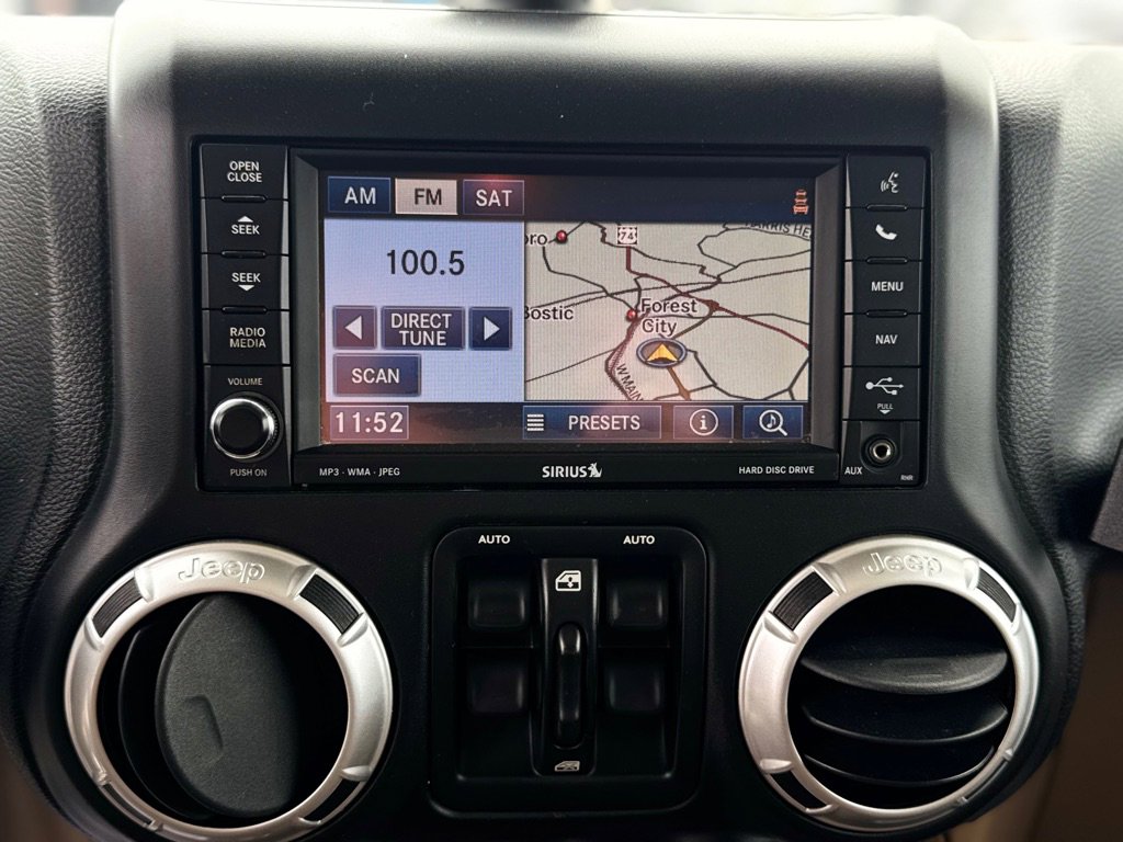 Used 2012 Jeep Wrangler Unlimited Rubicon w/ Dual Top Group image 14