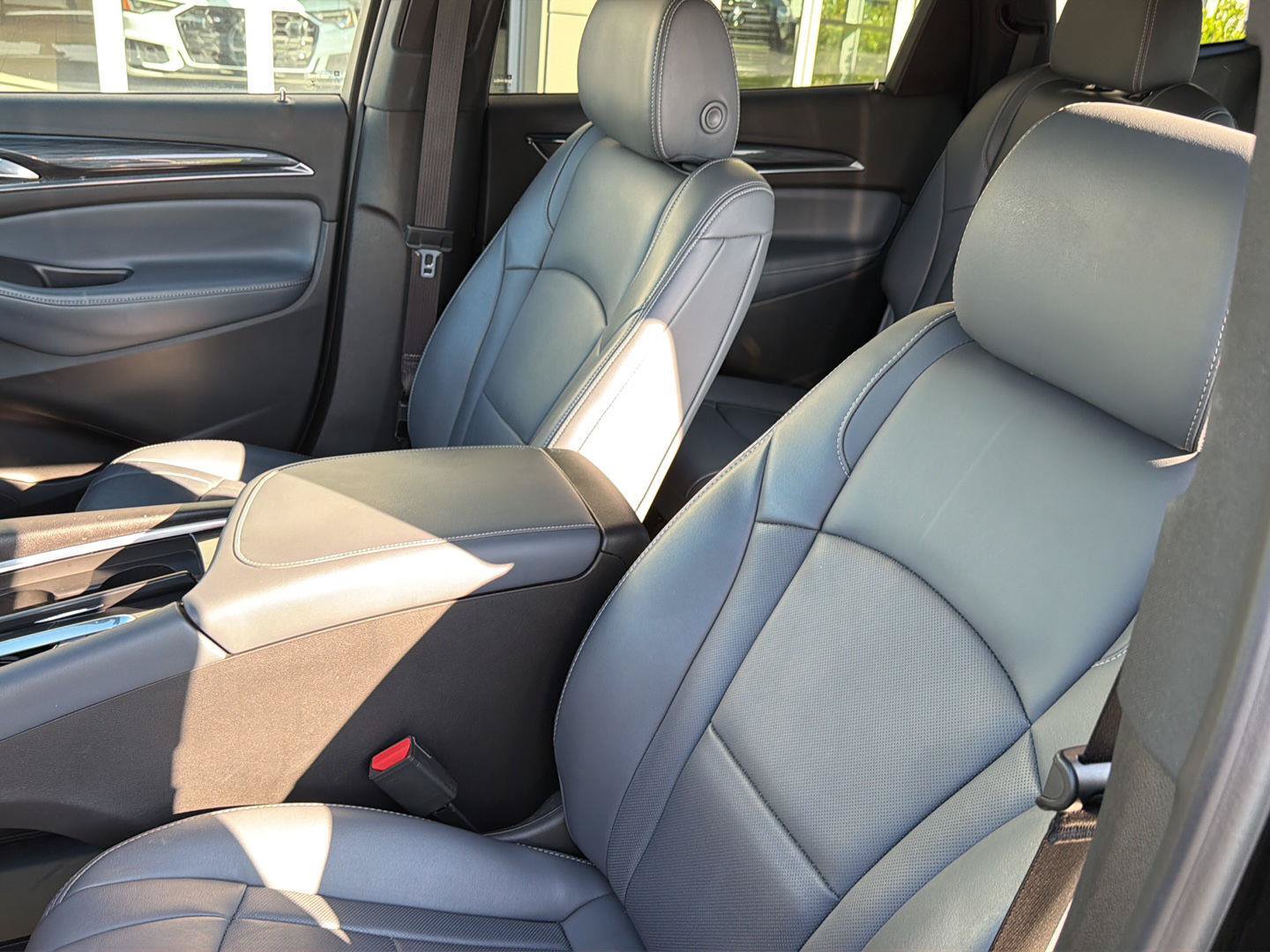 Used 2022 Buick Enclave Premium w/ LPO, Touring Package FWD image 32