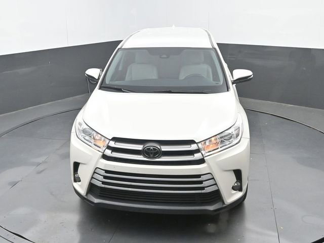 Used 2018 Toyota Highlander Plus FWD image 14
