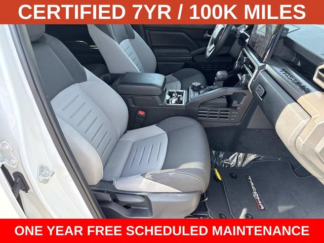 Used 2024 Toyota Tacoma TRD Off-Road AWD/4WD image 9