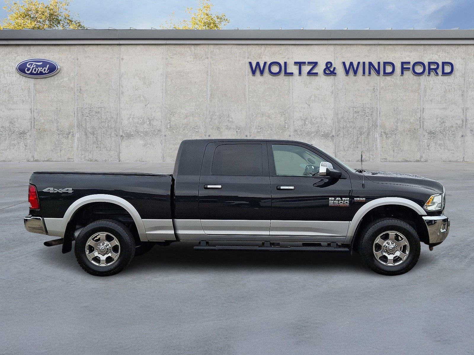 Used 2018 RAM 2500 Big Horn w/ Harvest Edition image 7