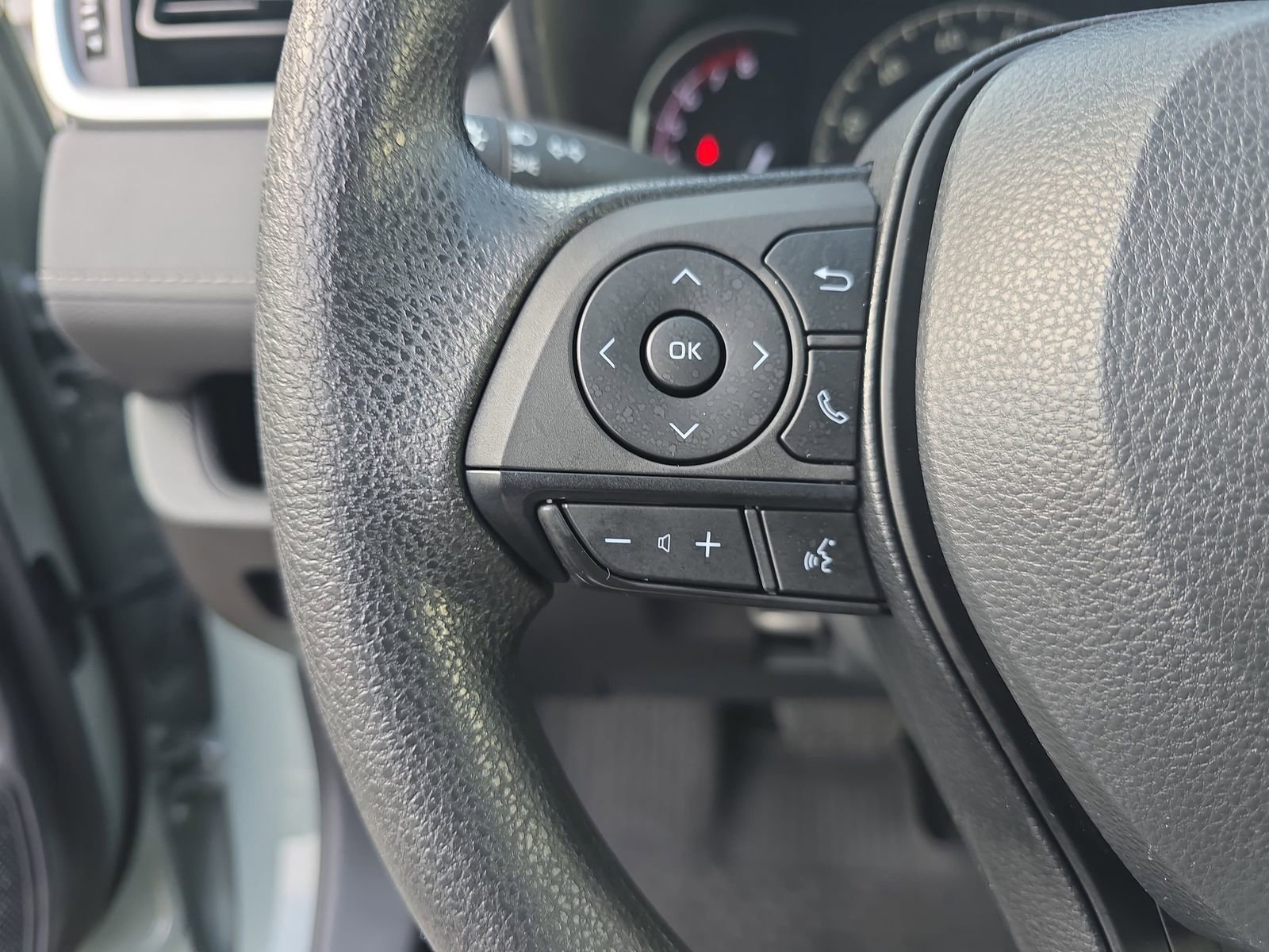 Used 2023 Toyota RAV4 XLE image 22